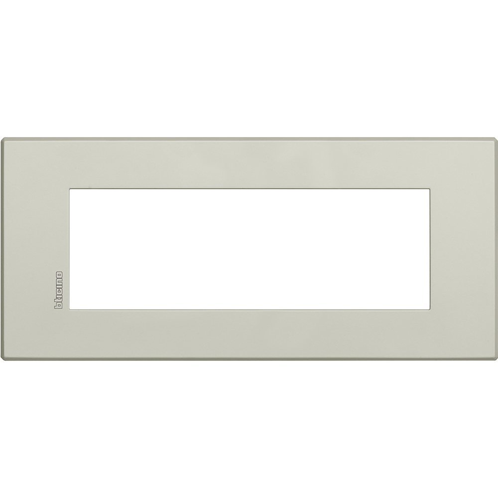 HW4806SB Рамка 1 пост AIR, прямоугольная форма. СОФТ. Цвет Песчаник. Итальянский стандарт, 6 модулей. Bticino AXOLUTE, Axolute Air HW4806SB
HW4806SB Рамка 1 пост AIR, прямоугольная форма. СОФТ. Цвет Песчаник. Итальянский стандарт, 6 модулей. Bticino AXOLUTE, Axolute Air HW4806SB