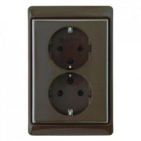 47530001 Двойная штепсельная розетка SCHUKO с рамкой цвет: коричневый, с блеском Arsys Berker, Arsys 47530001
47530001 Двойная штепсельная розетка SCHUKO с рамкой цвет: коричневый, с блеском Arsys Berker, Arsys 47530001