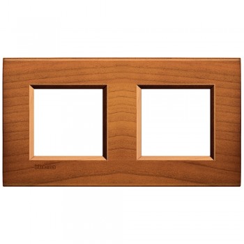 LNA4802M2LCA Рамка LivingLight Квадрат Американская вишня 2+2 модуля Bticino фото