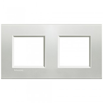 LNA4802M2AG Рамка LivingLight Квадрат Серебро 2+2 модуля Bticino фото