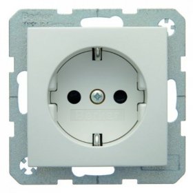 

41231909 Штепсельная розетка SCHUKO цвет: полярная белизна, матовый S.1/B.1/B.3/B.7 Glas Berker, S.1 41231909