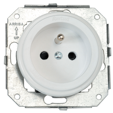 

31208022 Двухполюсная розетка с заземл. 10/16A-250V, черный пластик Fontini, Garby Colonial 31208022