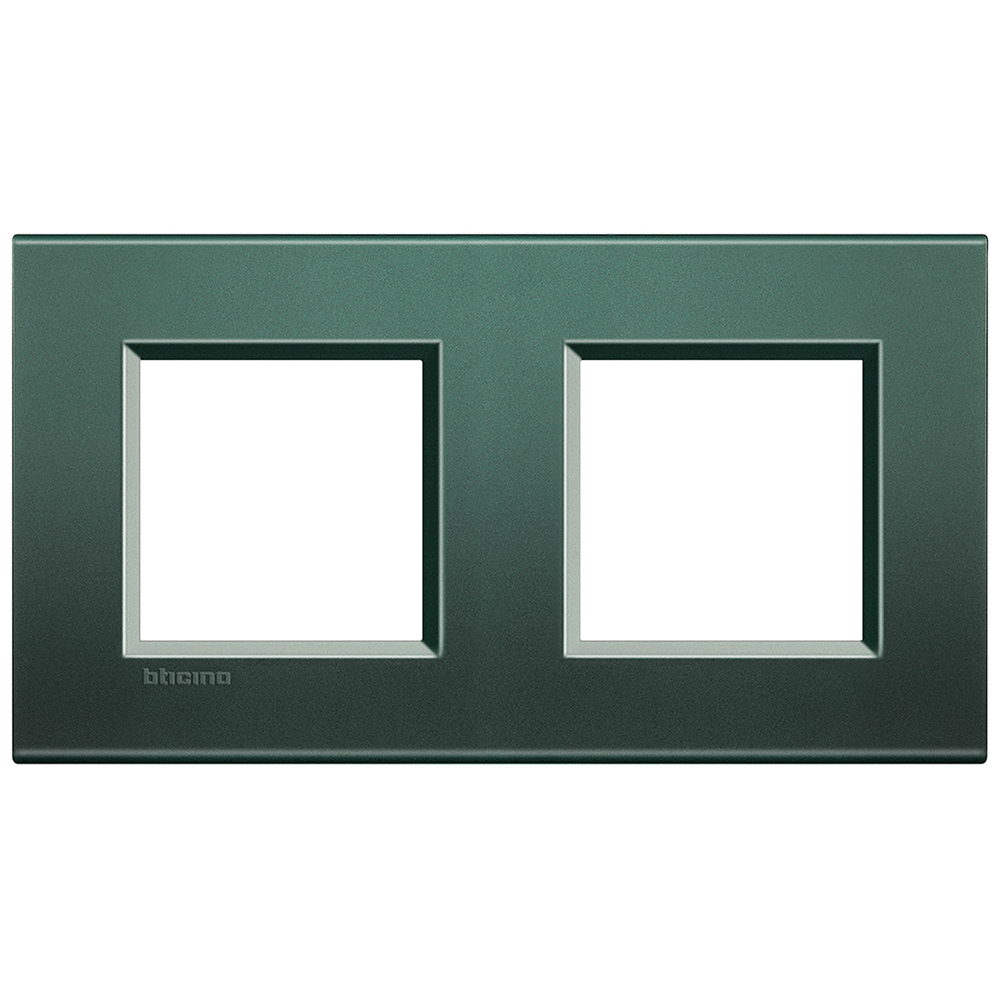 

LNA4802M2PK Рамка LivingLight Квадрат Зеленый шелк 2+2 модуля Bticino, LivingLight Квадрат LNA4802M2PK