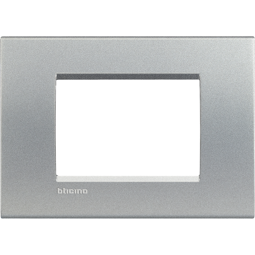 

LNA4803TE Рамка LivingLight Квадрат Алюминий 3 модуля Bticino, LivingLight Квадрат LNA4803TE