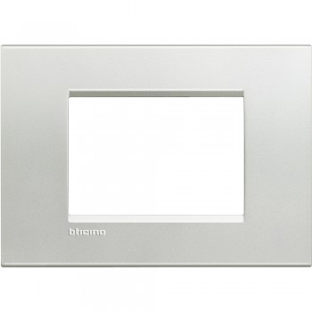 LNA4803AG Рамка LivingLight Квадрат Серебро 3 модуля Bticino фото