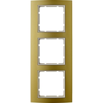 10133046 Рамка B.3 Золото / Полярная белизна 3-постовая вертикальная Berker фото