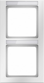 10126019 Рамка с полем для надписей Q.1 Полярная белизна с эффектом бархата 2-постовая вертикальная Berker фото