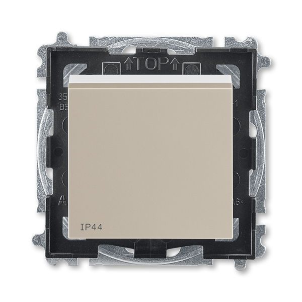 

Переключатель перекрёстный одноклавишный ABB Levit IP44 кофе макиато / белый 3559H-A07940 18 2CHH597940A4018, Levit 3559H-A07940 18