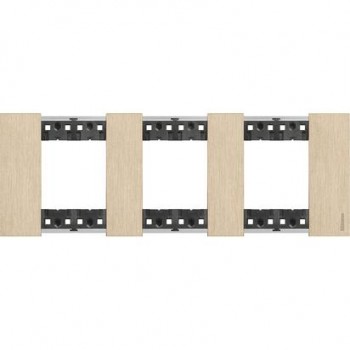 KA4802M3ZW Рамка Bticino Living Now ORO 2+2+2-модульная фото