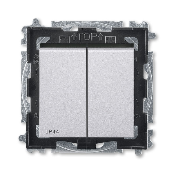 

Выключатель двухклавишный ABB Levit IP44 серебро / дымчатый чёрный 3559H-A05940 70 2CHH595940A4070, Levit 3559H-A05940 70