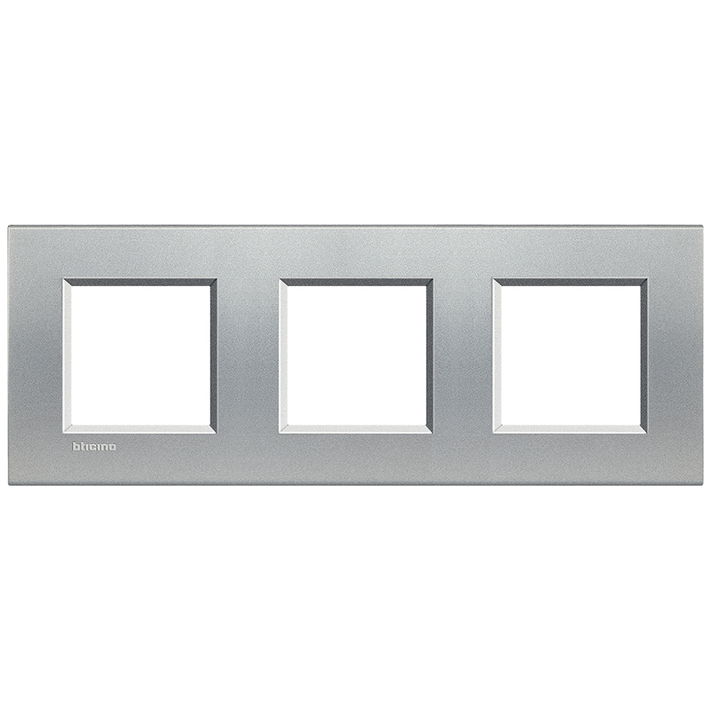 

LNA4802M3TE Рамка LivingLight Квадрат Алюминий 2+2+2 модуля Bticino, LivingLight Квадрат LNA4802M3TE