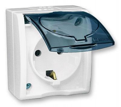 

1594432-030 Розетка с заземлением Schuko со шторками, с крышкой полупрозрачной, IP54, 16А 250В, винтовой зажим, Simon 15 Aqua, 1594432-030