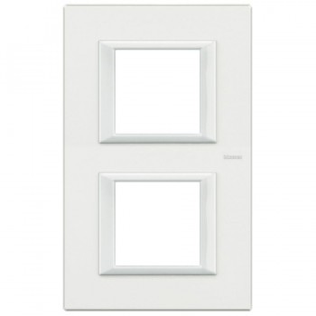 HA4802M2HD Рамка Axolute Квадрат Белый 2+2 модуля вертикальная Bticino фото