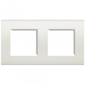 LNA4802M2BI Рамка LivingLight Квадрат Белый 2+2 модуля Bticino фото