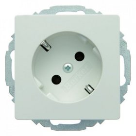 

47276089 Штепсельная розетка SCHUKO 45° цвет: полярная белизна, с эффектом бархата, Q.1 Berker, Q.7 47276089