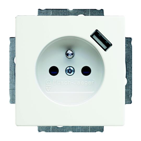 

2011-0-6194 (20 EUCBUSB-93-507), Розетка Schuko с устройством зарядным USB, 20 EUCBUSB-93-500, Basic55 шампань, 16А, 700 мА, электронная защита от перегрузки и КЗ, безвинтовые клеммы, защитные шторки,, ABB, Basic 55 20 EUCBUSB-93-507