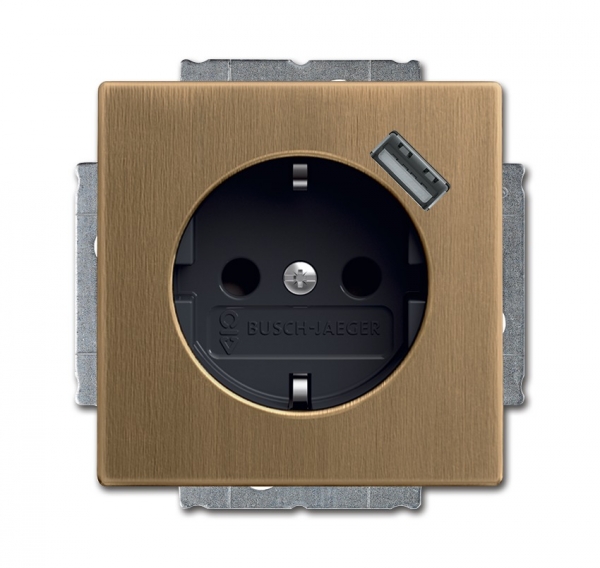 

2011-0-6246 (20 EUCBUSB-840-500), Розетка Schuko с устройством зарядным USB, 20 EUCBUSB-82-500, 16А, 700 мА, электронная защита от перегрузки и КЗ, безвинтовые клеммы защитные шторки, серия Династия, Латунь античная, ABB, Dynasty 20 EUCBUSB-840-500