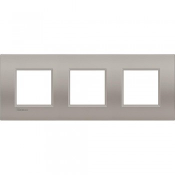 LNE4802M3SB  Рамка 3 поста AIR, прямоугольная форма. СОФТ. Цвет Песчаник. Немецкий стандарт, пост 2 модуля. Bticino LIVINGLIGHT фото