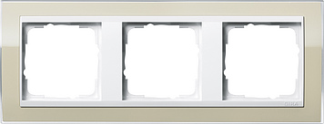 

0213773 Рамка Event Clear Песочный / Белый 3-постовая Gira, Event Clear 0213773