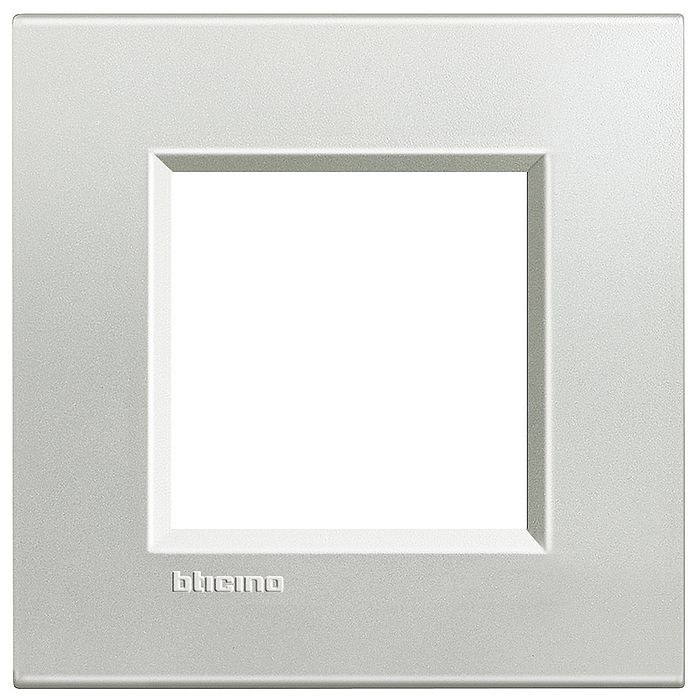 

LNA4802AG Рамка LivingLight Квадрат Серебро 2-модульная Bticino, LivingLight Квадрат LNA4802AG