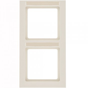 10526092 Рамка с полем для надписей Q.3 Белый с эффектом бархата 2-постовая вертикальная Berker фото