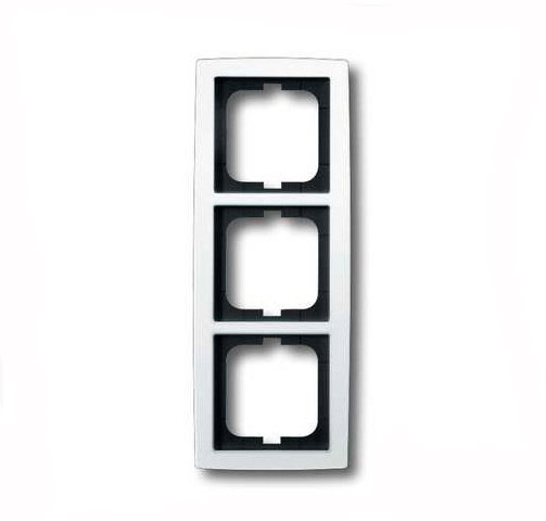 

1723-84-500 Рамка Solo Альпийский белый 3-постовая ABB, Solo 1723-84-500