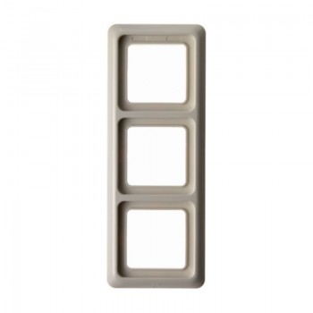 1330 Рамка с уплотнением IP44 Белый с блеском 3-постовая Berker фото