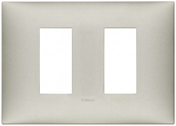 Накладка на 2 модуля по бокам для коробки на 3 модуля, никель матовый Vimar Neve Up 09679.22 фото