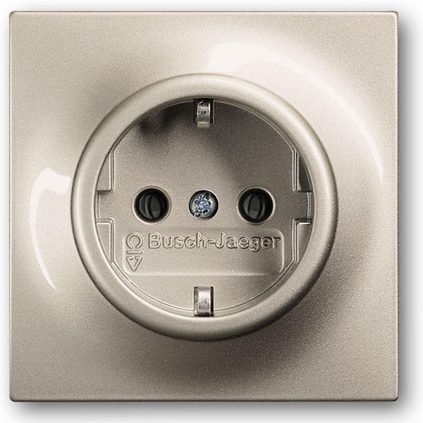 

2011-0-3791 (20 EUC-79-507), Розетка SCHUKO 16А 250В, серия impuls, цвет шампань-металлик, ABB, Impuls 20 EUC-79-507