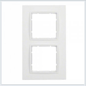 10126919 Рамка B.7 Полярная белизна 2-постовая вертикальная Berker фото