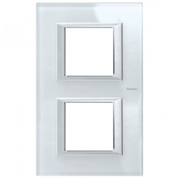 HA4802M2VSW Рамка Axolute Квадрат Whice 2+2 модуля вертикальная Bticino фото