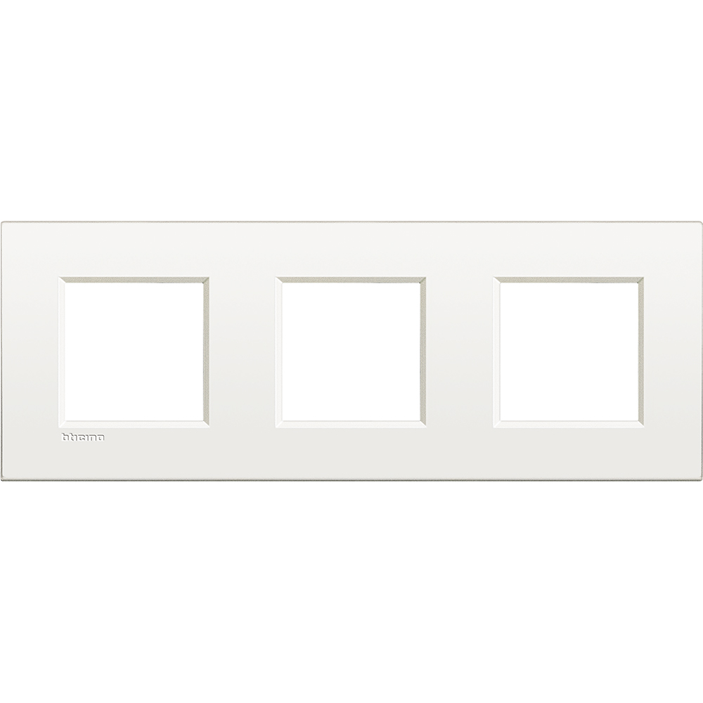 

LNE4802M3BN Рамка LivingLight Air Белый 2+2+2 модуля Bticino, LivingLight Air LNE4802M3BN