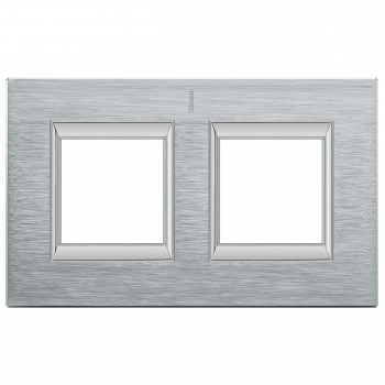 HA4802/2CR Рамка Axolute Квадрат Хром 2+2 модуля вертикальная Bticino фото