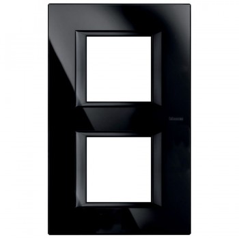 HA4802M2VNB Рамка Axolute Квадрат Nighter 2+2 модуля вертикальная Bticino фото