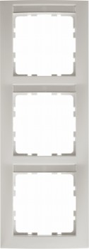 10139919 Рамка с полем для надписей S.1 Полярная белизна матовый 3-постовая вертикальная Berker фото
